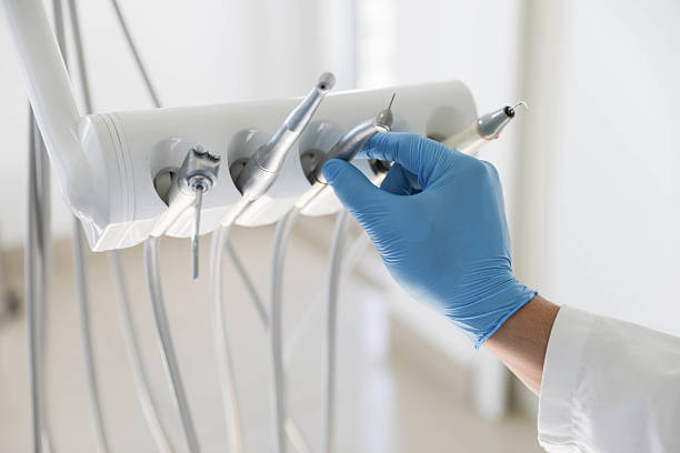 Professional Emergency Dentist technician working in Pompton Plains, NJ